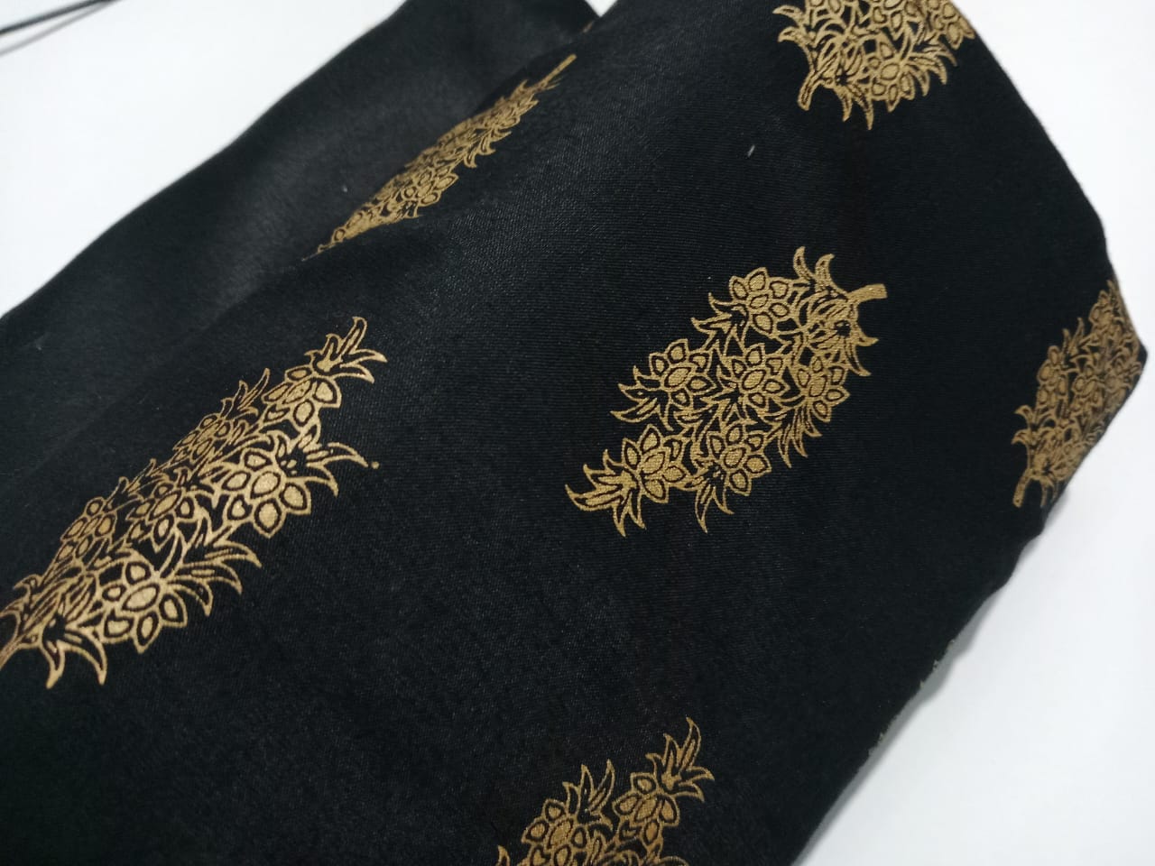 Ghazi fabric Unstitched Linen 2 piece suit for women black color