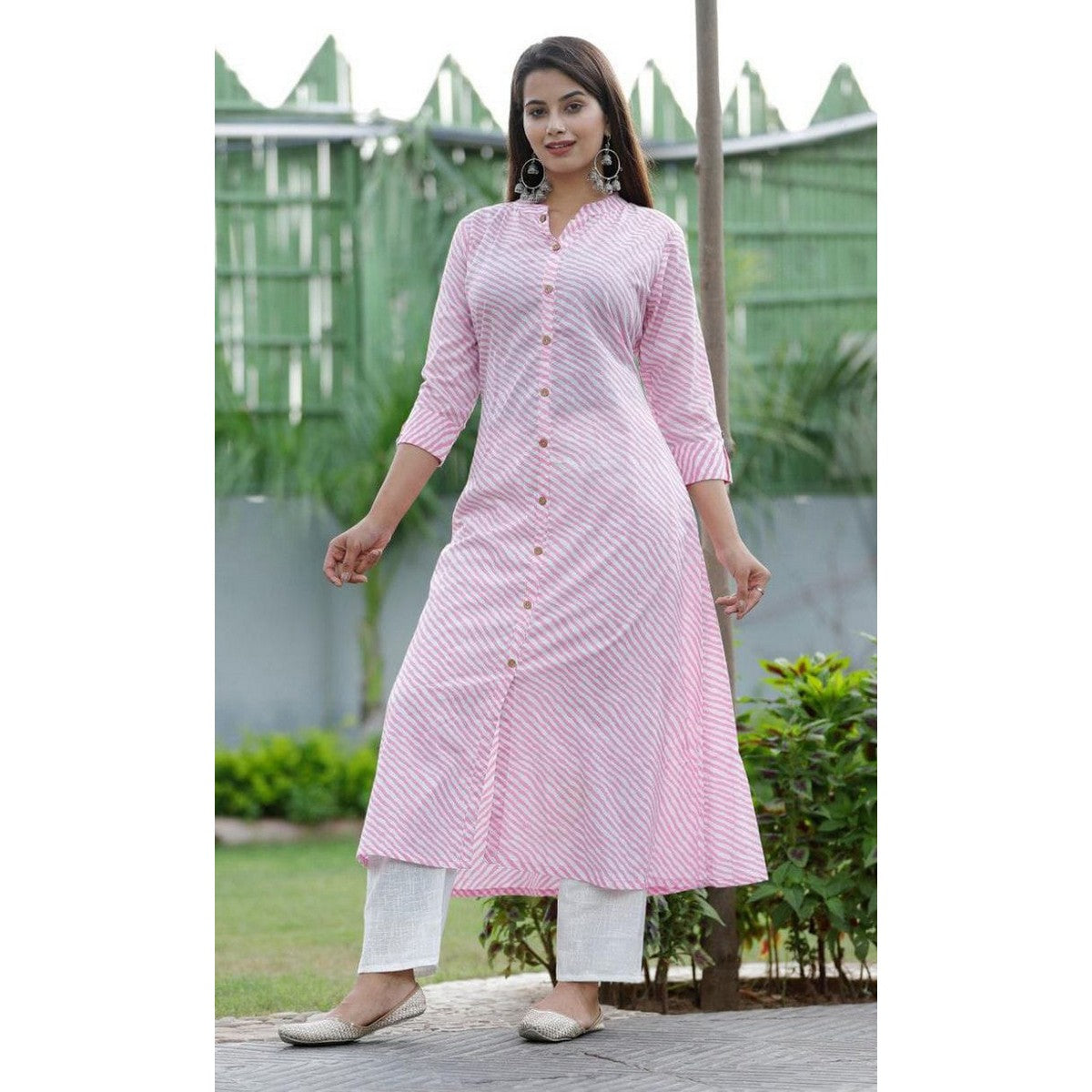 <ul>
<li>Ready to wear</li>
<li>Long frock</li>
<li>Funky &Trendy</li>
<li>size Medium & Large</li>
<li>Gold printed</li>
<li>Note.Hand wash recommend</li>
<li>fabric Quality export</li>
<li>Fabric. Premium quality LAwn</li>
<li>Size. Free</li>
<li>Color white baby pink </li>
<li>Print golden & Embroiderd </li>
<li>No color bleeding after wash</li>
<li>No print damage after wash</li>
</ul>