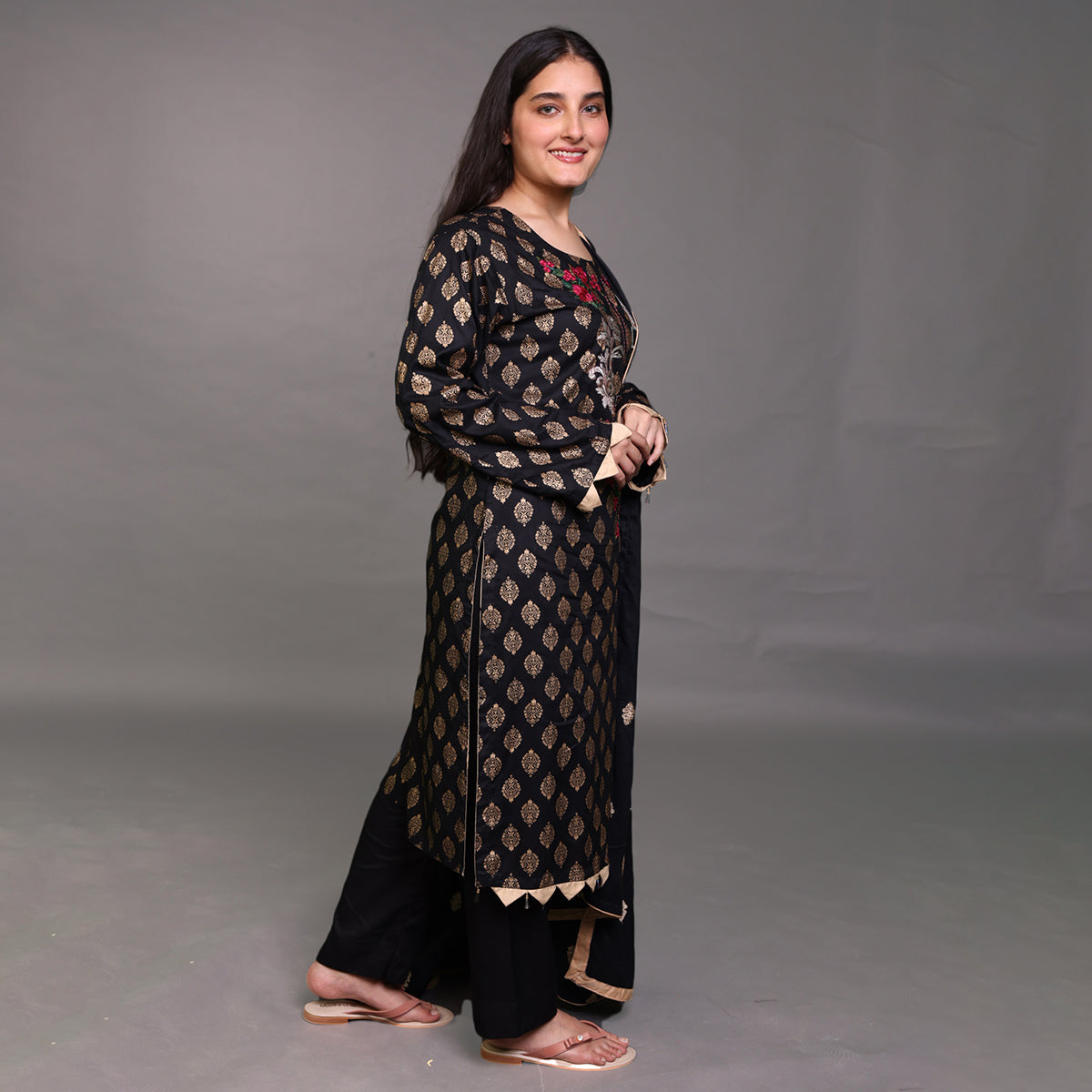 Ghazi fabric Unstitched Linen Dress 3 piece suit for women Rosemount Linen Collection Print With Embroidered Neckline Black RTDG320/21