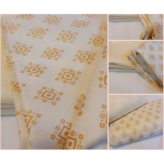 <ul>
	<li>Premium quality</li>
	<li>fabric Unstitched</li>
	<li>Gold Printed shirt</li>
	<li>Plain trouser 2.75/yards</li>
	<li>shirt baar40" 2.75/yard</li>
	<li>trouser baar40"</li>
	<li>No print damages after wash</li>
	<li>No color bleeding after wash</li>
	<li>Export quality fabric</li>
	<li>No shilink after wash</li>
	<li>Fabric use all seasons</li>
	<li>Comfortable soft surface creamcolor</li>
</ul>
