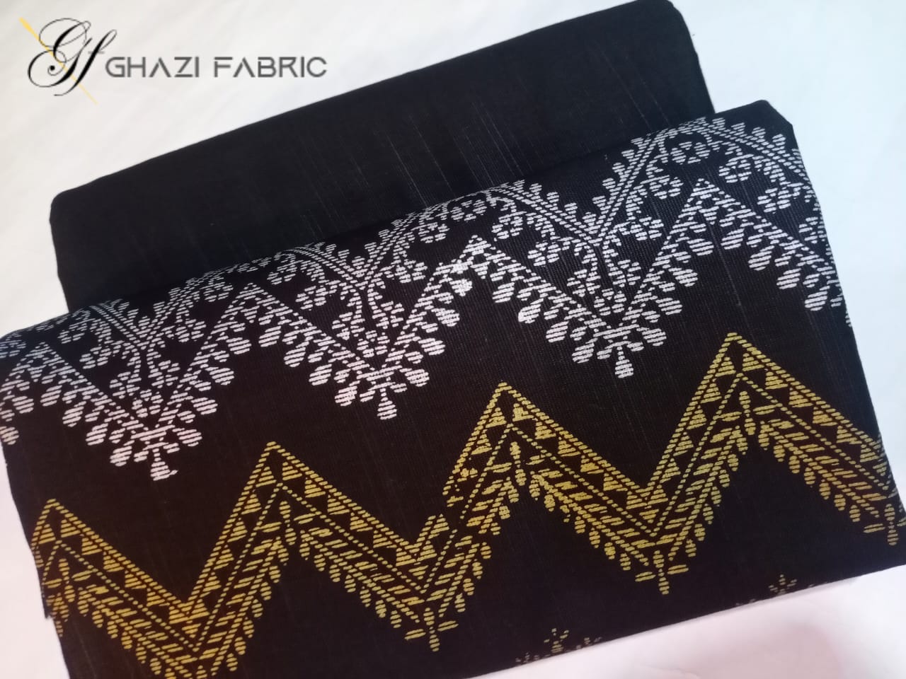 Ghazi Fabric – Khaddar-e-Khaas – KHK-01 Black (Unstitched)